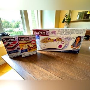 Brand NEW Easy Bake Ultimate Oven! With two baking mixes!